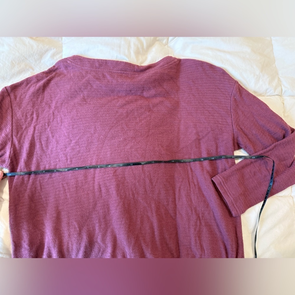 Liz Claiborne Mauve weekend Top sweater - Picture 4 of 7